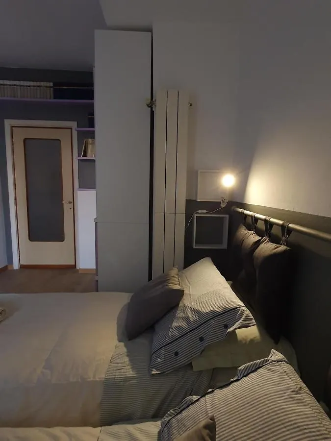 Alma Vacation Apartment In The Centre, Big Terrace Milan