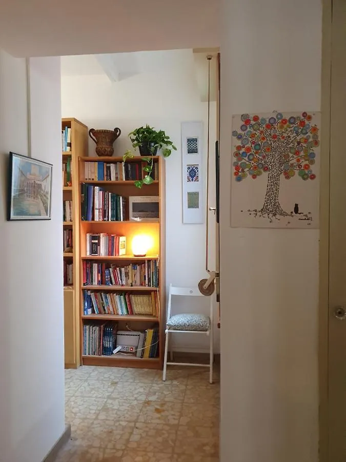 Alma Vacation Apartment In The Centre, Big Terrace Milan