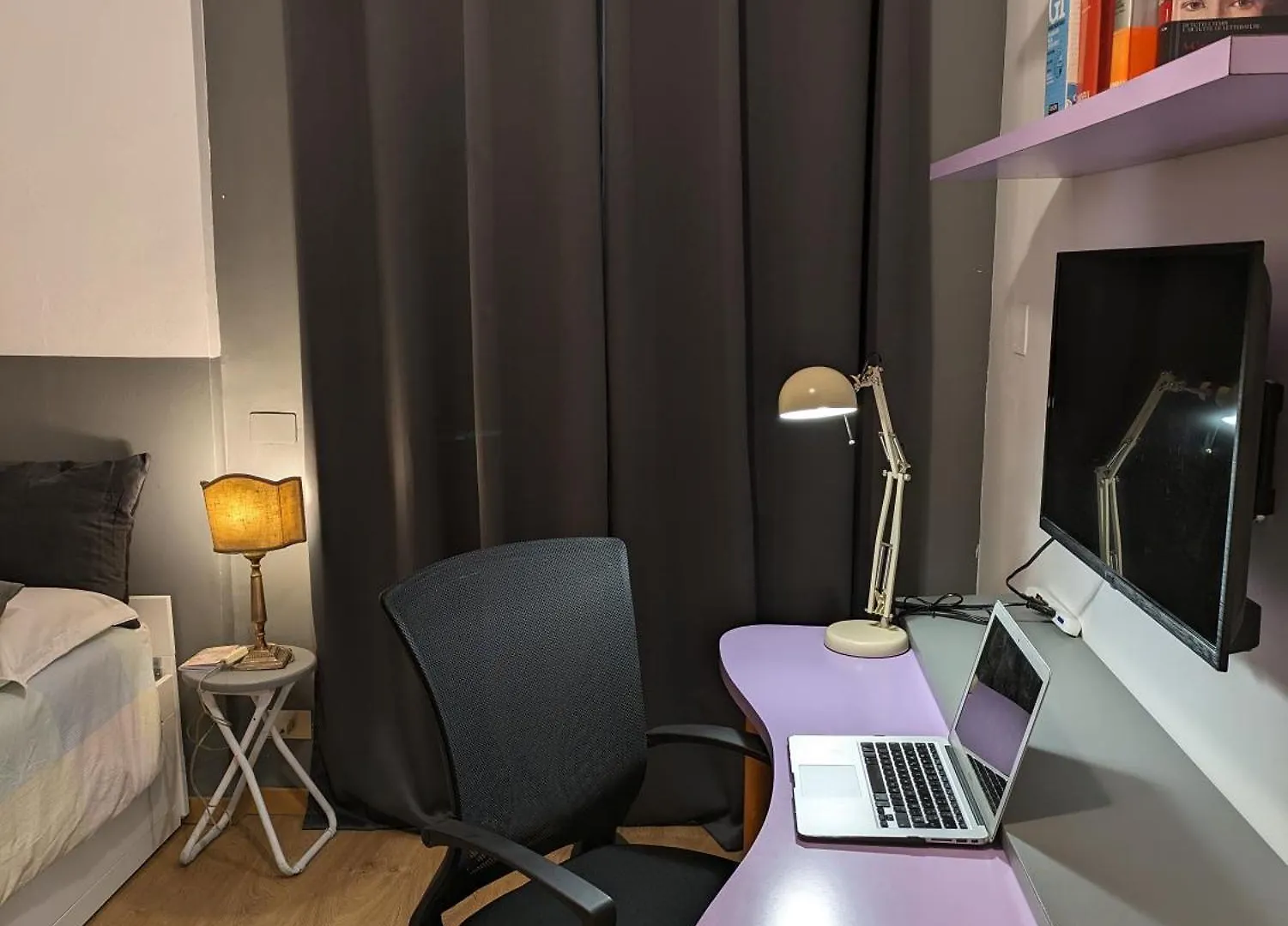 Alma Vacation Apartment In The Centre, Big Terrace Milan