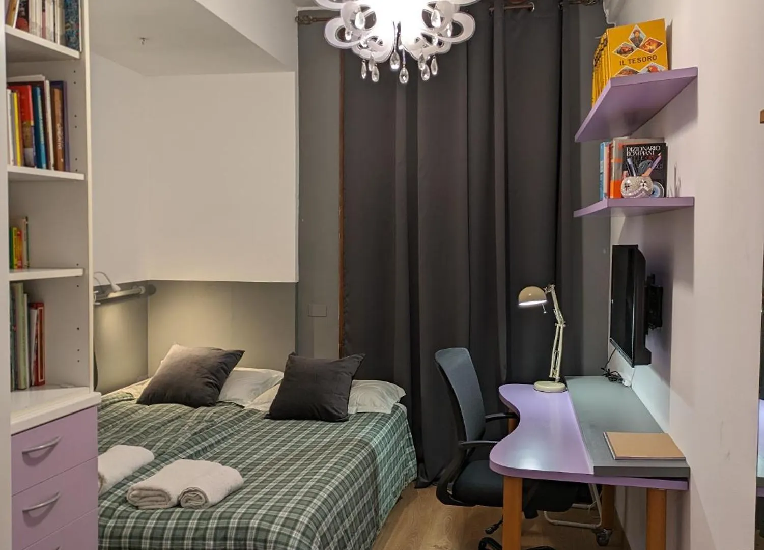 Alma Vacation Apartment In The Centre, Big Terrace Milan