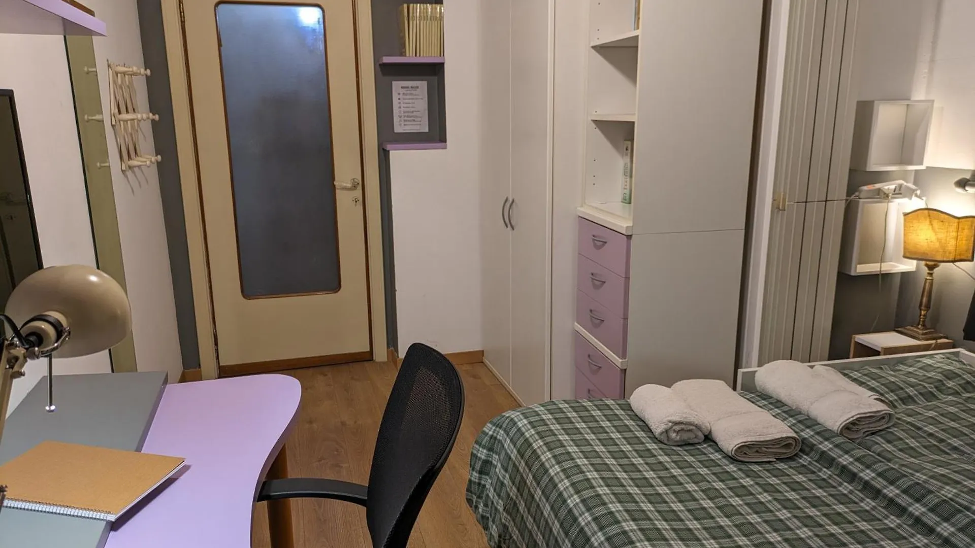Alma Vacation Apartment In The Centre, Big Terrace Milan