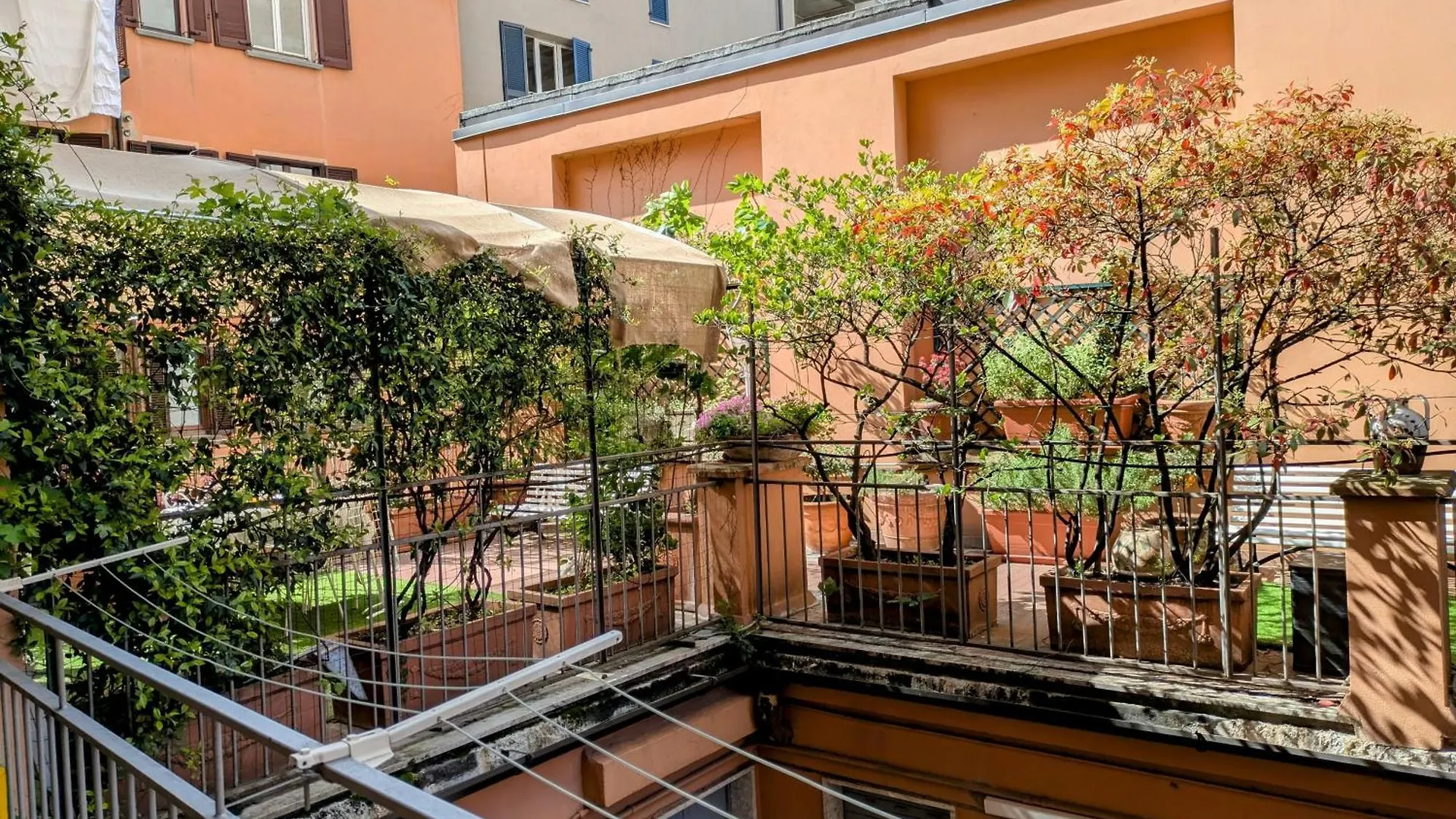 Alma Vacation Apartment In The Centre, Big Terrace Milan