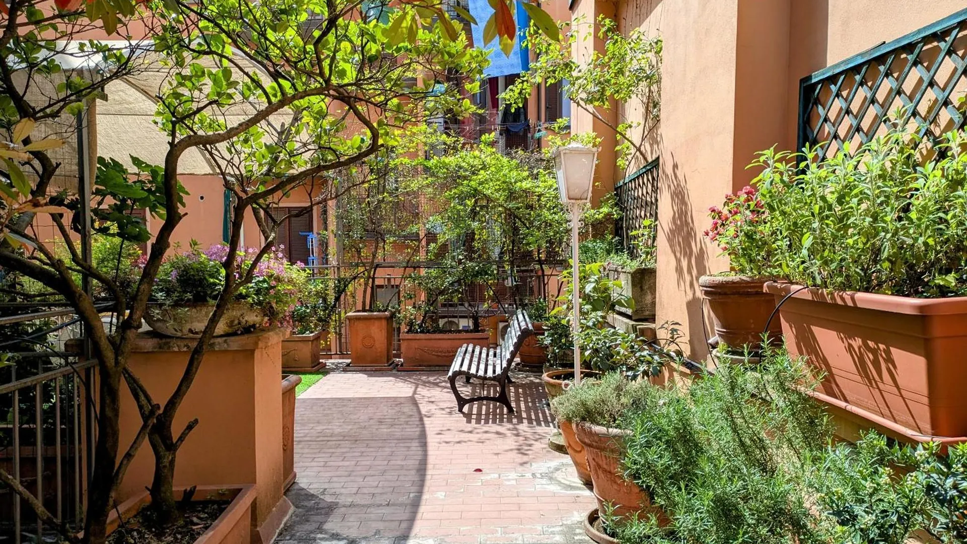 Alma Vacation Apartment In The Centre, Big Terrace Milan 0*,