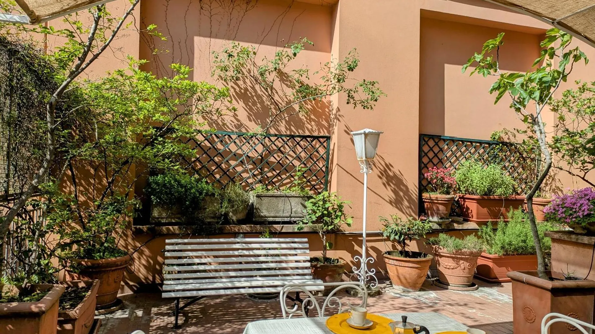 Alma Vacation Apartment In The Centre, Big Terrace Milan