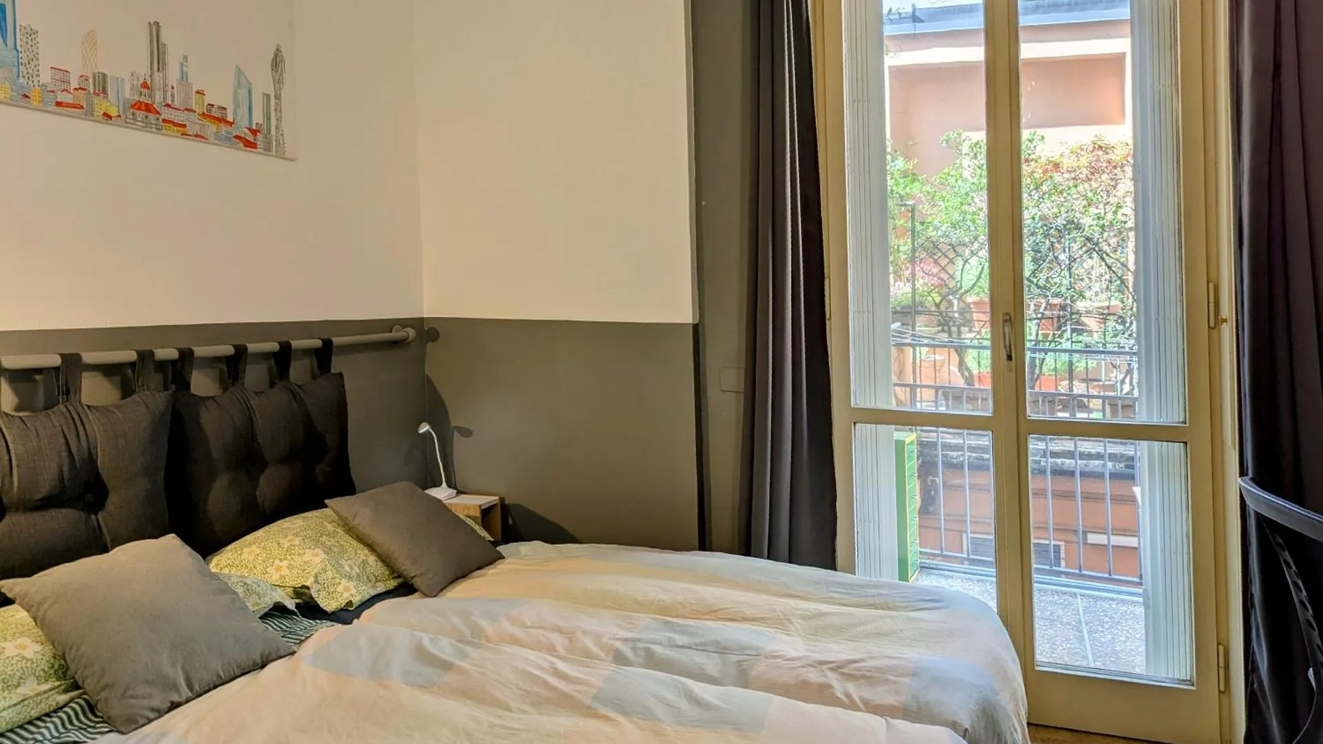 Alma Vacation Apartment In The Centre, Big Terrace Milan 0*,  Italy
