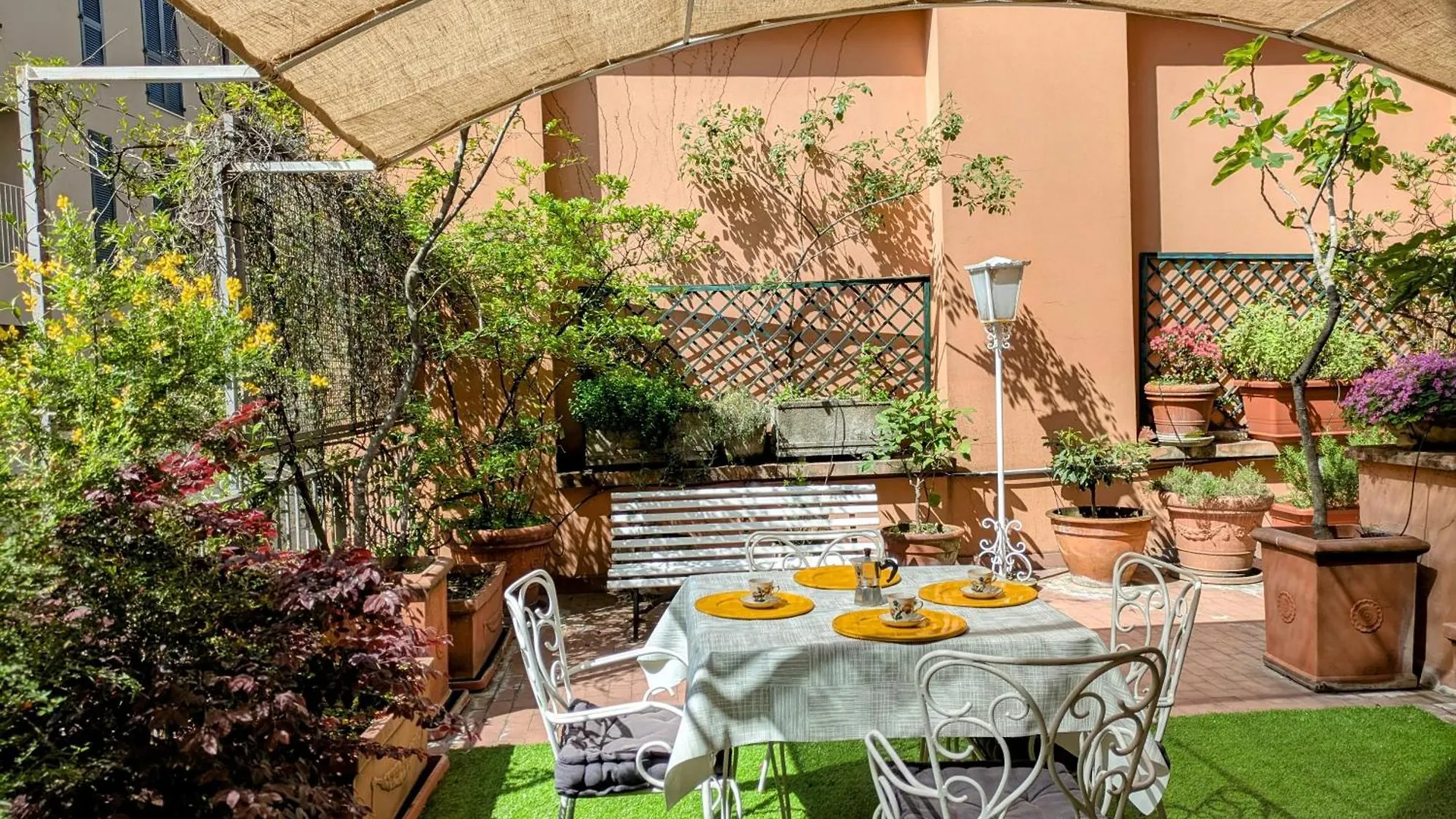 Alma Vacation Apartment In The Centre, Big Terrace Milánó